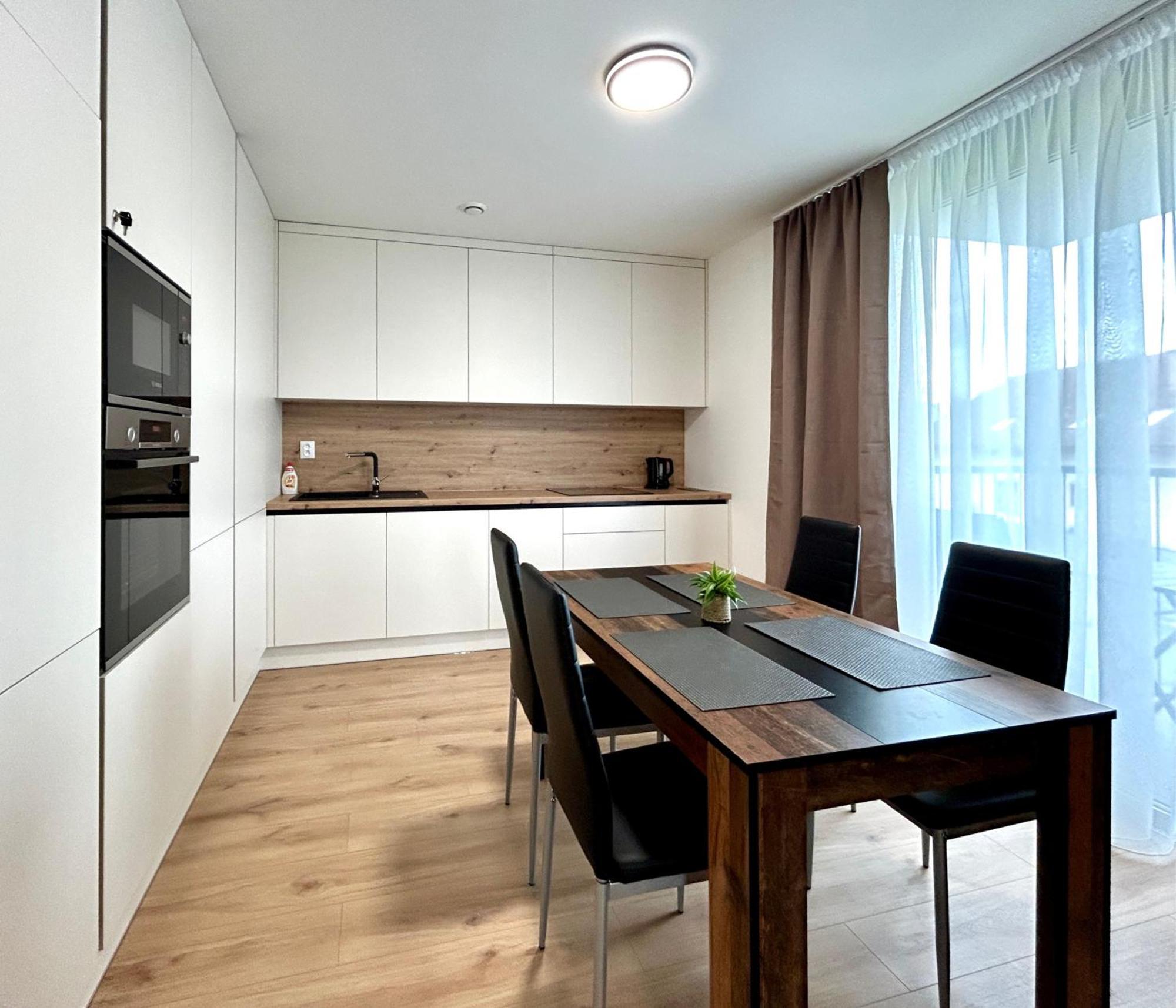 Urso Apartment Liptovsky Mikulas Bagian luar foto